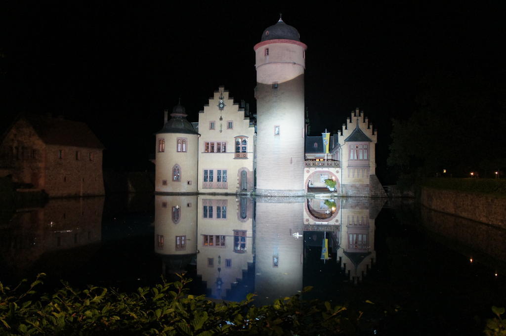 Haus Sonnenschein Lägenhet Mespelbrunn Exteriör bild